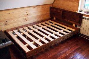 Ремонт деревянных кроватей в Пушкине